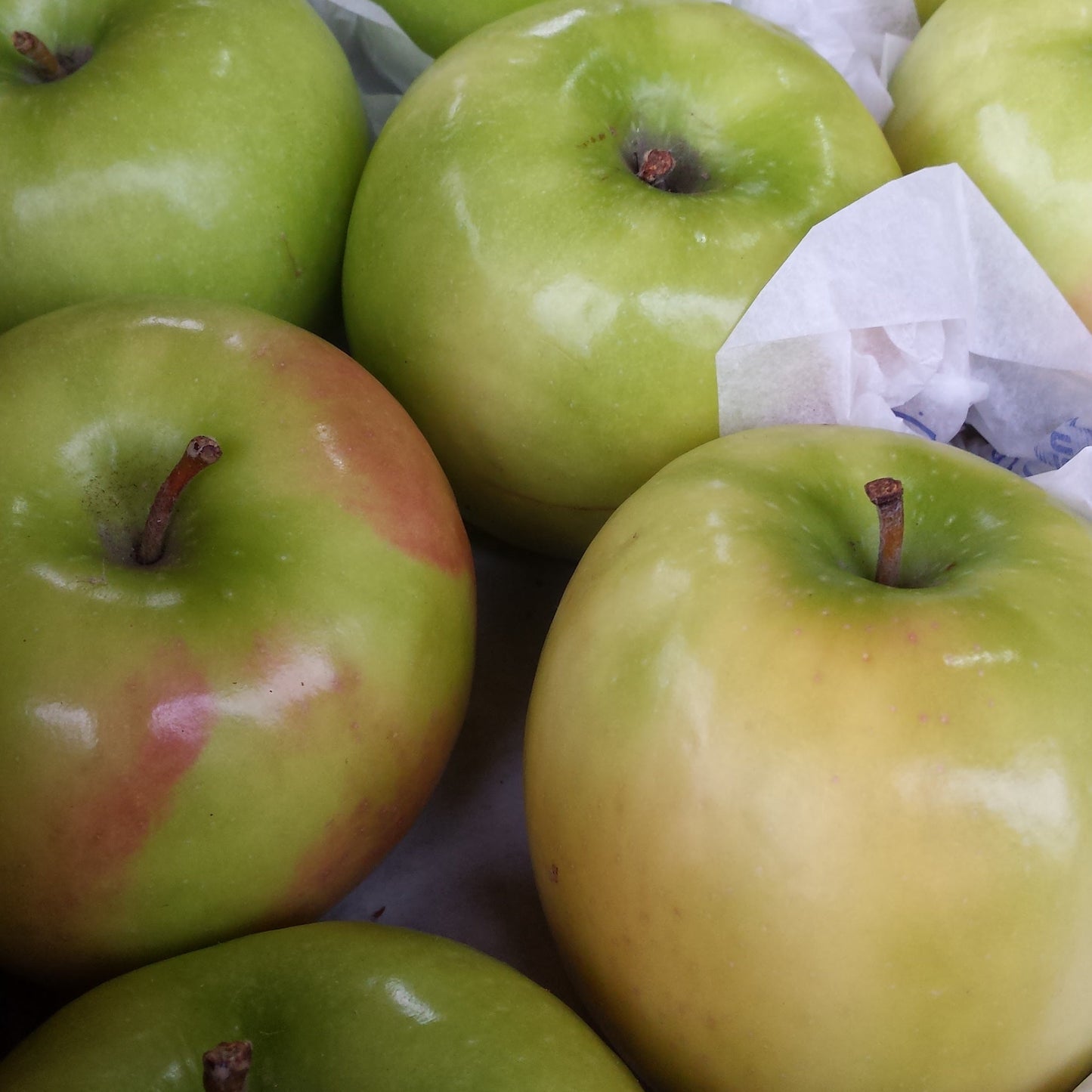 Up close of granny smith apples