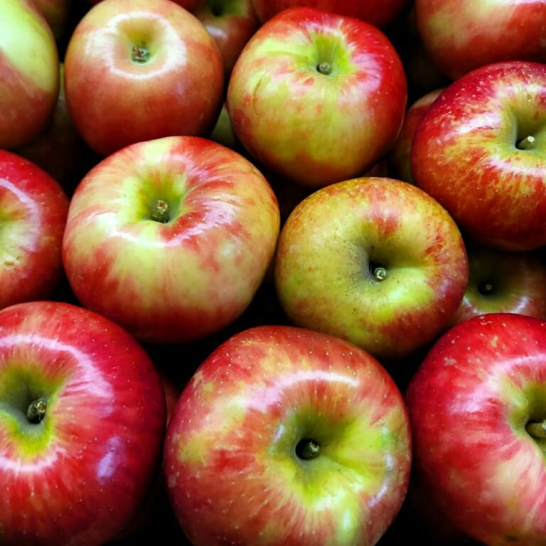 Honeycrisp apples